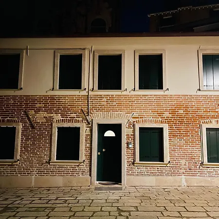 Twin Hearts Venice
